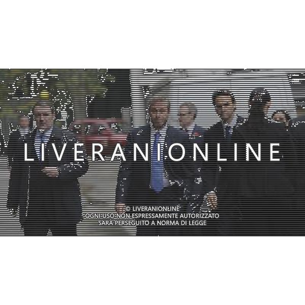 Russian oligarch Roman Abramovich arrives at the Royal Courts of Justice during a break on the proceedings on November 2, 2011 in London, England. Russian oligarch Boris Berezovsky accuses fellow tycoon Roman Abramovich of betraying and blackmailing him, as the two former business partners met in a London courtroom in a multibillion dollar lawsuit over an oil deal. Berezovsky\'s 3.2 billion pound ($5 billion) lawsuit claims Abramovich intimidated him into selling shares in Russian oil company Sibneft at a fraction of their value. Berezovsky is alleging breach of trust and breach of contract. (Facundo Arrizabalaga) - Photoshot - Ag. Aldo Liverani sas ITALY ONLY LONDRA - Boris Berezovsky sfida Roman Abramovich . Il dissidente russo, in rotta con Putin, chiede al magnate del Chelsea un risarcimento miliardario per Rosneft