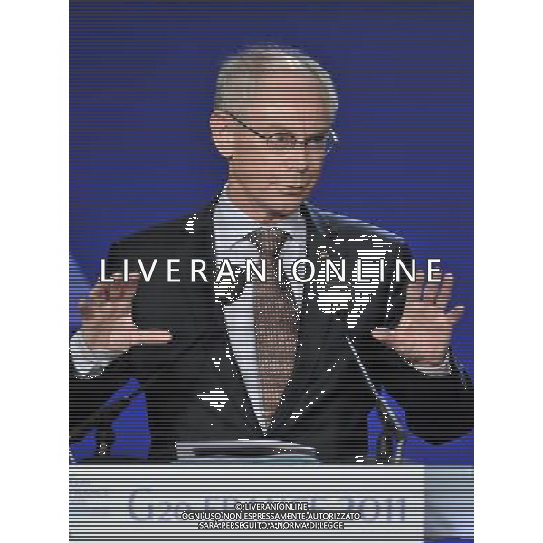 (111104) -- CANNES, Nov. 4, 2011 () -- European Council President Herman Van Rompuy address a press conference during the G20 Summit in Cannes, South France, Nov. 4, 2011. European Commission President Jose Manuel Barroso on Friday said the European Union will keep its commitment to support Greece. (/Wu Wei)(msq) CANNES - IL G20 ©ag ALDO LIVERANI SAS - ITALY ONLY - *** Local Caption *** .