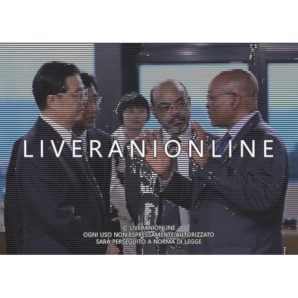 (111104) -- CANNES, Nov. 4, 2011 () -- Chinese President Hu Jintao (1st L) talks with South African President Jacob Zuma (1st R) and Ethiopian Prime Minister Meles Zenawi (2nd R) prior to a meeting on the second day of the Group of Twenty (G20) summit in Cannes, France, Nov. 4, 2011. (/Lan Hongguang) (zgp) CANNES - IL G20 ©ag ALDO LIVERANI SAS - ITALY ONLY - *** Local Caption *** .