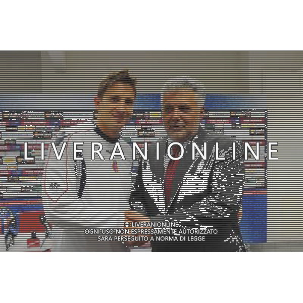 BOLOGNA 03/11/2011 CONFERENZA STAMPA ALBANO GUARALDI NELLA FOTO ALBANO GUARALDI PRES BOLOGNA CALCIO CON GASTON RAMIREZ FOTO SCHICCHI-AG ALDO LIVERANI