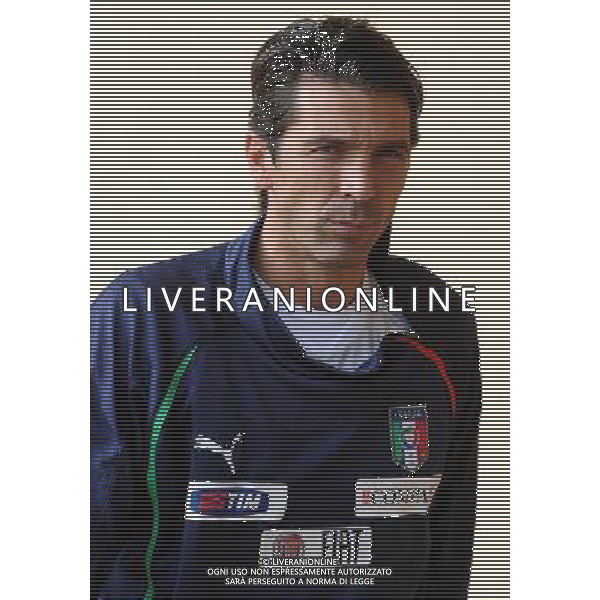 Raduno Nazionale Italiana a Coverciano Firenze - 08.11.2011 Allenamento Nella Foto:Buffon /Ph.Vitez-Ag. Aldo Liverani CALCIO