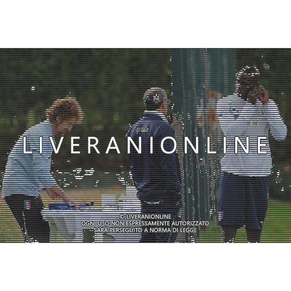 Raduno Nazionale Italiana a Coverciano Firenze - 08.11.2011 Allenamento Nella Foto:Analisi del sangue per Balotelli /Ph.Vitez-Ag. Aldo Liverani CALCIO