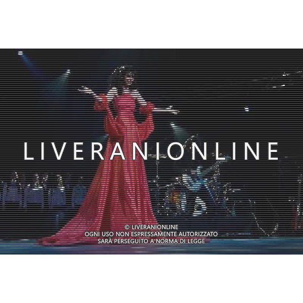 (111109) -- KIEV, Nov. 9, 2011 () -- French opera singer Emma Shaplin performs during a concert in Ukrainian capital Kiev on Nov. 8, 2011. A concert of Emma Shaplin was held here on Tuesday. (/Olga Tarnavskaya) (xhn) ©photoshot/AG ALDO LIVERANI SAS ITALY ONLY