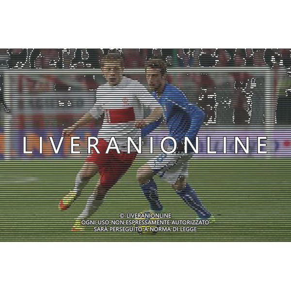 11.11.2011 WROCLAW , UL AL SLASKA 1, STADION NA MASLICACH, STADION MIEJSKI MASLICE PILCZYCE, ARENA EURO 2012 PILKA NOZNA, REPREZENTACJA, KADRA NARODOWA, MECZ TOWARZYSKI REPREZENTACJI POLSKA - WLOCHY (POLAND WROCLAW, CITY STADIUM MASLICE PILCZYCE, STADIUM OF EURO 2012, FOOTBALL, SOCCER, INTERNATIONAL FRIENDLY GAME OF NATIONAL TEAM POLAND - ITALY) NZ RAFAL MURAWSKI (L) claudio marchisio(P) CYFRASPORT / NEWSPIX.PL --- Newspix.pl ©AG ALDO LIVERANI SAS POLONIA ITALIA -ITALY ONLY *** Local Caption *** .