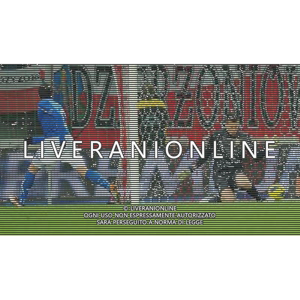 WROCLAW 11.11.2011 PILKA NOZNA MECZTOWARZYSKI FOOTBALL FRIENDLY MATCH POLSKA WLOCHY POLAND ITALY NZ GIAMPAOLO PAZZINI WOJCIECH SZCZESNY BRAMKA FOT MAREK BICZYK / NEWSPIX.PL --- Newspix.pl POLONIA - ITALIA ©AG ALDO LIVERANI SAS - ITALY ONLY - *** Local Caption *** .