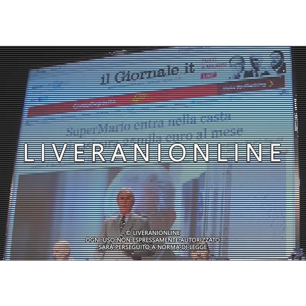 MILANO 12/11/2011 TEATRO MANZONI VIA MANZONI MANIFESTAZIONE DI GIULIANO FERRARA CONTRO IL GOVERNO TECNICO DI MARIO MONTI E A FAVORE DELLE ELEZIONI NELLA FOTO VITTORIO FELTRI, GIULIANO FERRARA E PAOLO SALLUSTI FOTO ROMANO/AG ALDO LIVERANI