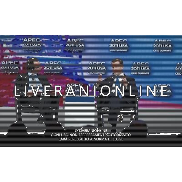 (111113) -- HONOLULU, Nov. 13, 2011 () -- Russia\'s President Dmitry Medvedev (R) attends the APEC CEO summit in Honolulu, Hawaii, the United States, on Nov. 12, 2011. (/Yang Lei) (srb) ©photoshot/Agenzia Aldo Liverani Sas - ITALY ONLY - Assemblea dei leaders economici dell\'APEC a Honolulu, Stati Uniti, 12 novembre 2011.