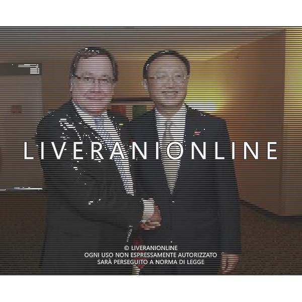(111113) -- HONOLULU, Nov. 12, 2011 () -- Chinese Foreign Minister Yang Jiechi (R) meets with his New Zealand\'s counterpart Murray McCully in Honolulu, the United States, Nov. 11, 2011. (/Ding Lin) (cl) ©photoshot/Agenzia Aldo Liverani Sas - ITALY ONLY - Assemblea dei leaders economici dell\'APEC a Honolulu, Stati Uniti, 12 novembre 2011.
