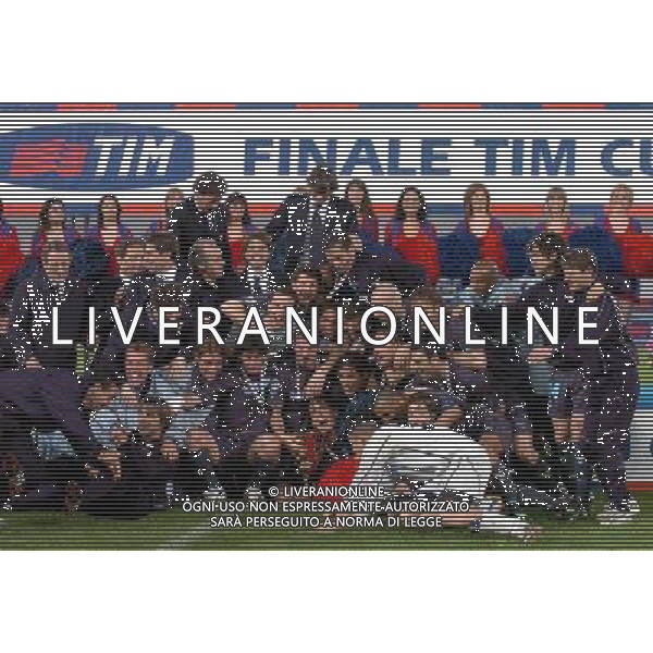 Torino 12/05/2004 juventus-lazio 2:2 finale coppa italia tim 2003/04 nella foto la lazio con la coppa italia ph marco luzzani/ag aldo liverani s.a.s.