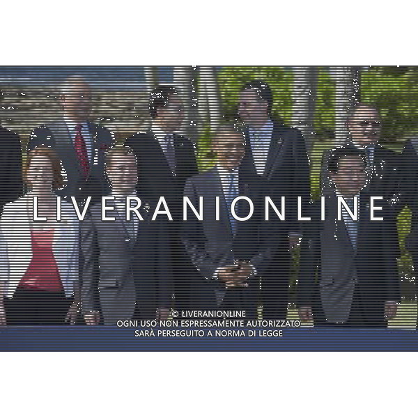 (111114) -- HONOLULU, Nov. 14, 2011 () -- (Front row L-R) Australia\'s Prime Minister Julia Gillard, Russia\'s President Dmitry Medvedev, U.S. President Barack Obama, Japan\'s Prime Minister Yoshihiko Noda prepare for a group photo during the 19th Asia-Pacific Economic Cooperation (APEC) Informal Leadership Meeting in Honolulu, Hawaii, the U.S., on Nov. 13, 2011. (/Zhang Jun)(ctt) ©photoshot/Agenzia Aldo Liverani Sas - ITALY ONLY - 19ma Assemblea dei leaders economici dell\'APEC (Asia-Pacific Economic Cooperation) a Honolulu , Hawaii, Stati Uniti, 13 novembre 2011. 