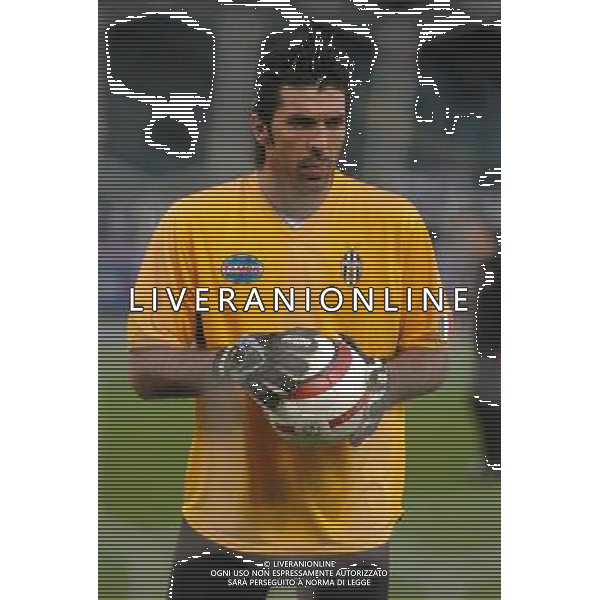 TORINO 13/05/04 FINALE TIM CUP 2003/04 JUVENTUS-LAZIO NELLA FOTO BUFFON GIANLUIGI PH GIGI ARCAINI/AG.ALDO LIVERANI