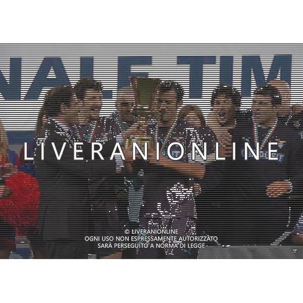 TORINO 13/05/04 FINALE TIM CUP 2003/04 JUVENTUS-LAZIO NELLA FOTO PREMIAZIONE LAZIO PH GIGI ARCAINI/AG.ALDO LIVERANI