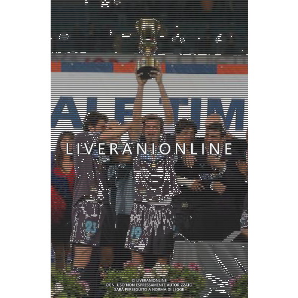 TORINO 13/05/04 FINALE TIM CUP 2003/04 JUVENTUS-LAZIO NELLA FOTO PREMIAZIONE FAVALLI GIUSEPPE PH GIGI ARCAINI/AG.ALDO LIVERANI