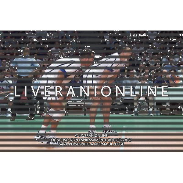 WUORLD LEAGUE VARESE 18/06/2000 NELLA FOTO TOFOLI PAOLO E MASTRANGELO LUIGI FOTO ALDO LIVERANI ITALIA-ARGENTINA