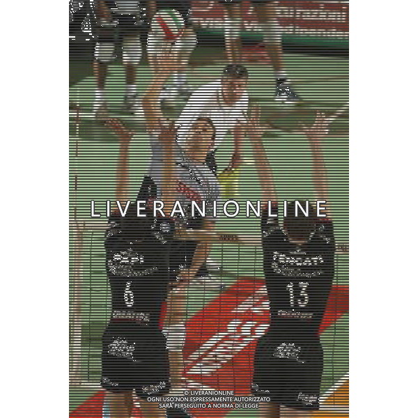 Finale gara 3 campionato di volley serie A 2003/04 partita: Sysley Tv - Coprasystel PC foto: S.Rosa/Liverani nella foto: Rosalba - Piacenza