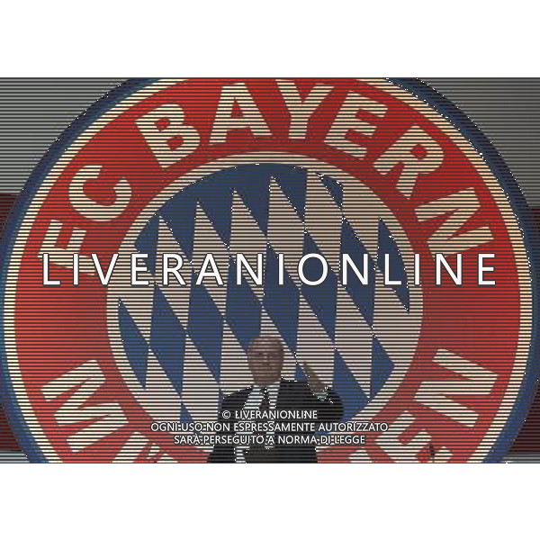 firo Fu§ball,Fussball, 18.11.2011 1. Bundesliga Saison 2011/2012 FC Bayern MŸnchen, Muenchen e.V., JHV, Verein, Jahreshauptversammlung fŸr die Mitglieder des FCB, halbe Figur, Gestik, Uli Hoeness, Hoene§, PrŠsident, FC Bayern MŸnchen $worldrightsEs gelten unsere AGB, einsehbar auf www.firosportphoto.de copyright by firo sportphoto: Coesfelder Stra§e 207 48249 D † L M E N (Duelmen) www.firosportphoto.de mail@firosportphoto.de (V o l k s b a n k B o c h u m - W i t t e n ) BLZ.: 430 601 29 AG ALDO LIVERANI S A S ONLY ITALY