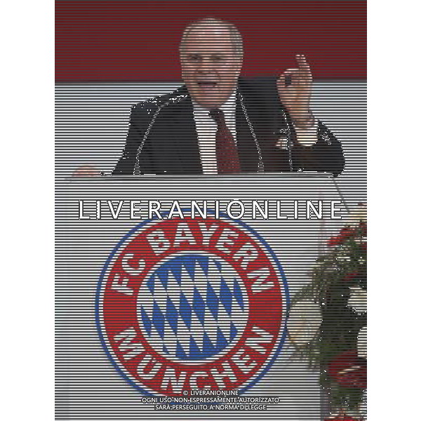 firo Fu§ball,Fussball, 18.11.2011 1. Bundesliga Saison 2011/2012 FC Bayern MŸnchen, Muenchen e.V., JHV, Verein, Jahreshauptversammlung fŸr die Mitglieder des FCB, halbe Figur, Gestik, Uli Hoeness, Hoene§, PrŠsident, Bayern MŸnchen $worldrightsEs gelten unsere AGB, einsehbar auf www.firosportphoto.de copyright by firo sportphoto: Coesfelder Stra§e 207 48249 D † L M E N (Duelmen) www.firosportphoto.de mail@firosportphoto.de (V o l k s b a n k B o c h u m - W i t t e n ) BLZ.: 430 601 29 AG ALDO LIVERANI S A S ONLY ITALY