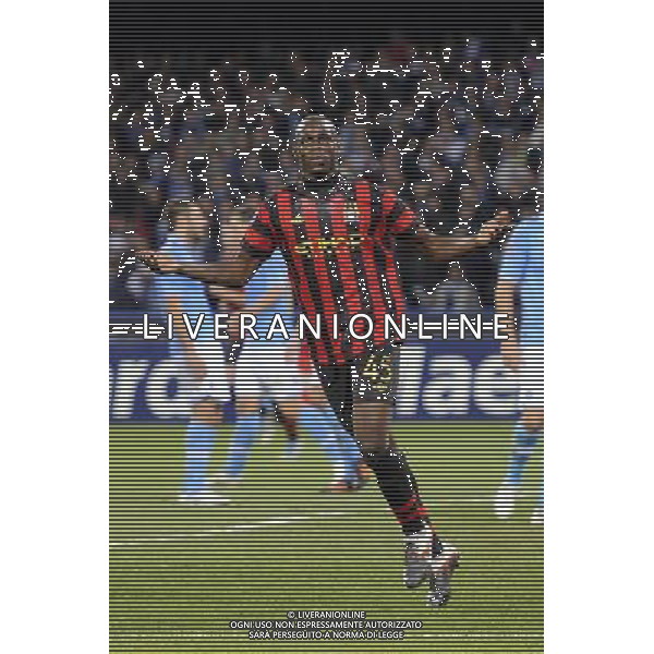 Napoli - 22/11/2011 - Stadio San Paolo - Uefa Champions League 2011/2012 - Fase a gironi (Gruppo A) - Napoli vs Manchester City - nella foto: esultanza dopo il gol di mario balotelli å© Fabrizio Corradetti - Ag. Aldo Liverani sas