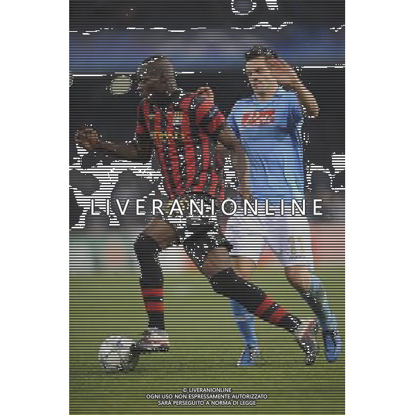 Napoli - 22/11/2011 - Stadio San Paolo - Uefa Champions League 2011/2012 - Fase a gironi (Gruppo A) - Napoli vs Manchester City - nella foto: mario balotelli e christian maggio å© Fabrizio Corradetti - Ag. Aldo Liverani sas