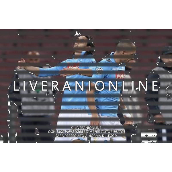 NAPOLI - MANCHESTER CITY CHAMPIONS LEAGUE 22/11/2011 NELLA FOTO: ESULTANZA DOPO IL SECONDO GOL DI EDINSON CAVANI ©MOSCA/AGENZIA ALDO LIVERANI SAS