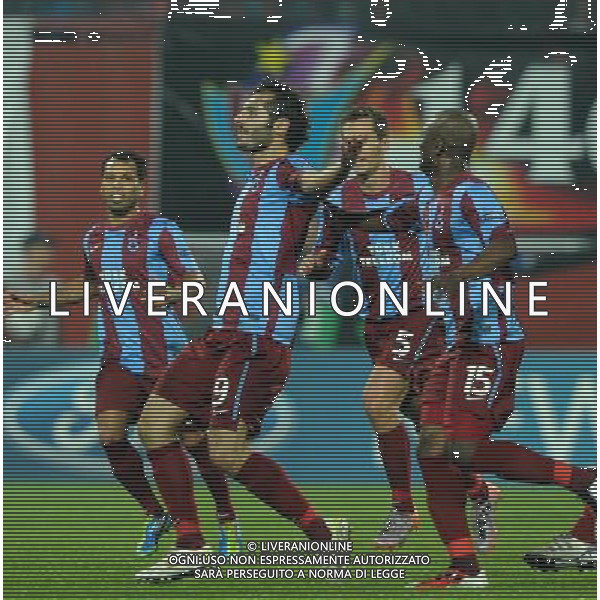 UEFA Champions League Group B soccer match between Trabzonspor and Inter Milan at Avni Aker stadium in Trabzon, Turkey, 22.11.2011. Match Scored : Trabzonspor 1 - Inter 1 Pictured: Didier Zokora, Arkadiusz Glowacki and Halil Altintop of Trabzonspor. PILKA NOZNA LIGA MISTRZOW SEZON 2011/2012 TRABZONSPORT - INTER MEDIOLAN FOT.SESKIMPHOTO/NEWSPIX.PL TURKEY, GERMANY, AUSTRIA AND UK OUT !!! --- Newspix.pl /AG ALDO LIVERANI SAS CHAMPIONS LEAGUE TRABZONSPOR - INTER - ITALY ONLY - *** Local Caption *** .