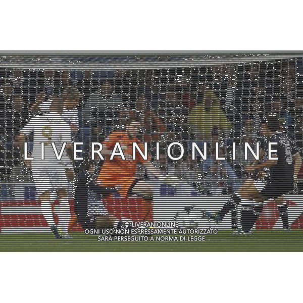 Real Madrid\'s Karim Benzema scores goal during Champions League match on november 22nd, 2011 Photo: Cid-Fuentes / Cebolla / ALFAQUI /AG ALDO LIVERANI REAL MADRID DINAMO ZAGABRIA CHAMPIONS LEAGUE - ITALY ONLY -