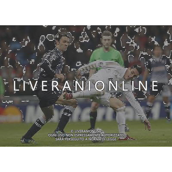 Real Madrid\'s Javier Callejon and Dinamo de Zagreb\'s Milan Badelj during Champions League match on november 22nd, 2011 Photo: Cid-Fuentes / Cebolla / ALFAQUI /AG ALDO LIVERANI REAL MADRID DINAMO ZAGABRIA CHAMPIONS LEAGUE - ITALY ONLY -