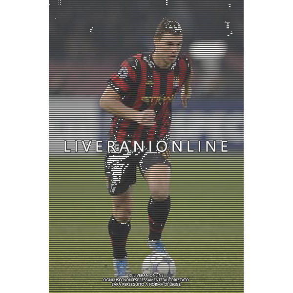 Napoli - 22/11/2011 - Stadio San Paolo - Uefa Champions League 2011/2012 - Fase a gironi (Gruppo A) - Napoli vs Manchester City - nella foto: Edin Dzeko å© Fabrizio Corradetti - Ag. Aldo Liverani sas