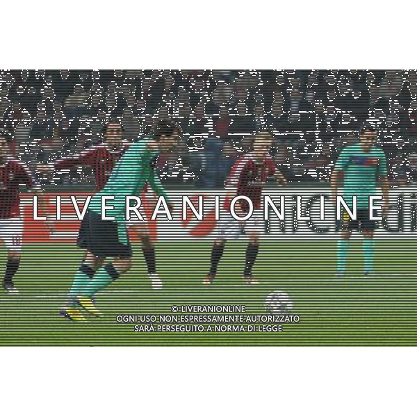 UEFA Champions League - Fase a Gironi 5¡ giornata Gruppo H Milano 23-11-2011 Milan - Barcellona nella foto: Messi interrompe la corsa sul primo rigore foto Roberto Garavaglia - ag. Aldo Liverani sas