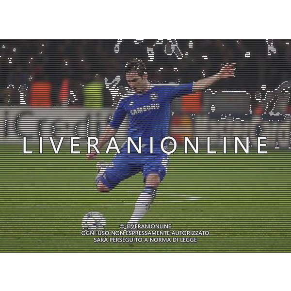 firo : Fu§ball,Fussball, Champions League 23.11.2011 Saison 2011/2012 Bayer 04 Leverkusen FC Chelsea London Freisto§ Frank Lampard, ganze figur, schuss BAYER LEVERKUSEN - CHELSEA firosportphoto/Agenzia Aldo Liverani Sas - italy only - *** Local Caption *** .