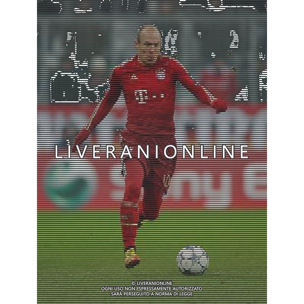 firo Fu§ball,Fussball, 22.11.2011 Champions League Saison 2011/2012 CL Vorrunde 5.Spieltag, Uefa Champions League, FC Bayern MŸnchen, Muenchen, FCB, CVF, Villarreal CF, 3 : 1, Einzelaktion, Arjen Robben, Bayern, $worldrightsEs gelten unsere AGB, einsehbar auf www.firosportphoto.de copyright by firo sportphoto: Coesfelder Stra§e 207 48249 D † L M E N (Duelmen) www.firosportphoto.de mail@firosportphoto.de (V o l k s b a n k B o c h u m - W i t t e n ) BLZ.: 430 601 29 bayern monaco villareal/Agenzia Aldo Liverani Sas - ITALY ONLY *** Local Caption *** .
