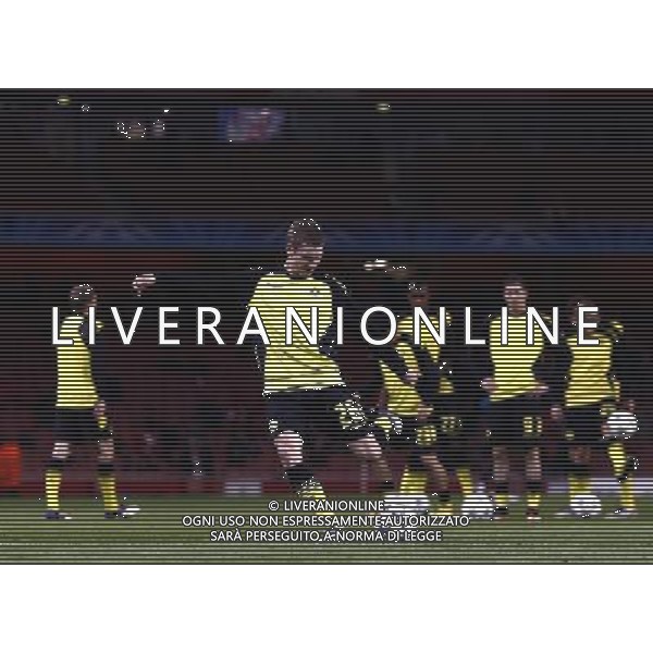 Borussia Dortmund\'s Lukasz Piszczek Football - UEFA Champions League - Group F - Arsenal London v Borussia Dortmund - Wed 23 Nov 2011 - Emirates Stadium - London - UK Foto: Michal Zemanek / Newspix.pl LIGA MISTRZOW SEZON 2011/2012 PILKA NOZNA ARSENAL LONDYN vs BORUSSIA DORTMUND --- Newspix.pl - AG. ALDO LIVERANI SAS ITALY ONLY
