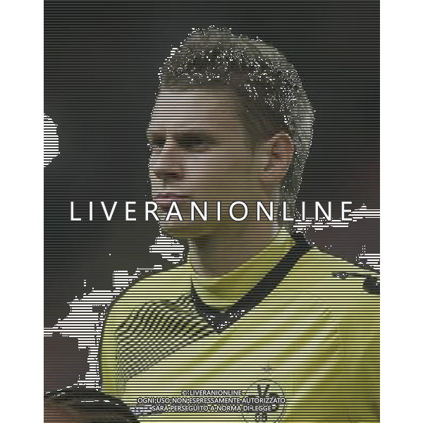 Borussia Dortmund\'s Lukasz Piszczek Football - UEFA Champions League - Group F - Arsenal London v Borussia Dortmund - Wed 23 Nov 2011 - Emirates Stadium - London - UK Foto: Michal Zemanek / Newspix.pl LIGA MISTRZOW SEZON 2011/2012 PILKA NOZNA ARSENAL LONDYN vs BORUSSIA DORTMUND --- Newspix.pl - AG. ALDO LIVERANI SAS ITALY ONLY