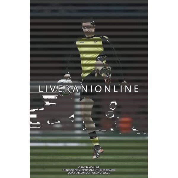 Borussia Dortmund\'s Robert Lewandowski Football - UEFA Champions League - Group F - Arsenal London v Borussia Dortmund - Wed 23 Nov 2011 - Emirates Stadium - London - UK Foto: Michal Zemanek / Newspix.pl LIGA MISTRZOW SEZON 2011/2012 PILKA NOZNA ARSENAL LONDYN vs BORUSSIA DORTMUND --- Newspix.pl - AG. ALDO LIVERANI SAS ITALY ONLY