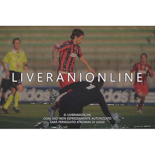 Campionato Lega PRO 1° Divisione girone A - 14° Giornata Monza 27-11-2011 Tritium - Taranto nella foto: Girardi solo davanti alla porta non riesce a segnare il 2 a 1 per il Taranto foto Roberto Garavaglia - ag. Aldo Liverani sas
