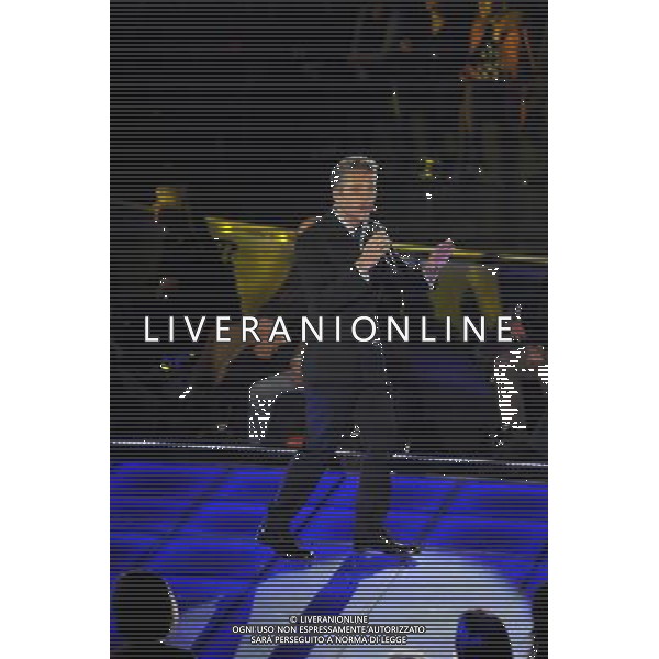 ROMA - VIA LAMARO 30 SPETTACOLO TV: \' ILPIUGRANDESPETTACOLODOPOILWEEKEND\' nella foto: Beppe FIORELLO © Corradetti - Ag. Aldo Liverani sas 