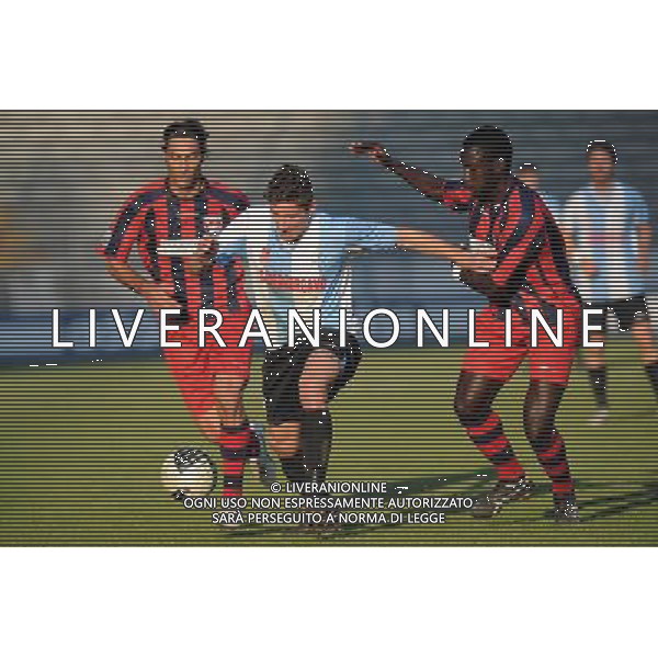 Campionato Lega PRO 1Á Divisione girone A - 14Á Giornata Monza 27-11-2011 Tritium - Taranto nella foto: da SX Filippo Pensalfini (Taranto) Roberto Bortolotto (Tritium) e Mohamed Coly (Taranto) foto Roberto Garavaglia - ag. Aldo Liverani sas