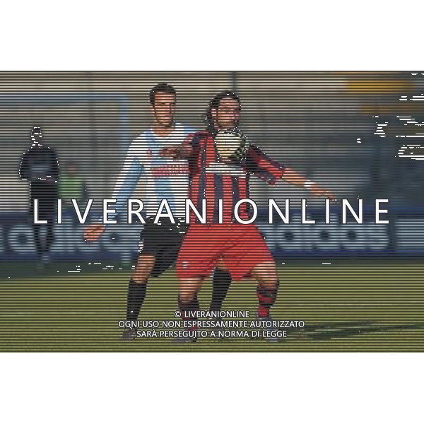 Campionato Lega PRO 1Á Divisione girone A - 14Á Giornata Monza 27-11-2011 Tritium - Taranto nella foto: Matteo Guazzo (Taranto) e dietro Emanuele Suagher (Tritium) foto Roberto Garavaglia - ag. Aldo Liverani sas