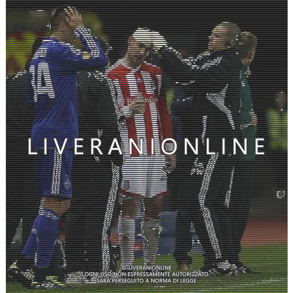 Stoke\'s Rory Delap gets first aid Football - UEFA Europa League Group E - Stoke City v Dynamo Kiev - Thu 01 Dec 2011 - Britannia Stadium - Stoke © CameraSport - 43 Linden Ave. Countesthorpe. Leicester. England. LE8 5PG - Tel: +44 (0) 116 277 4147 - admin@camerasport.com - www.camerasport.com EUROPA LEAGUE STOKE CITY - DYNAMO KIEV ©AG ALDO LIVERANI SAS ITALY ONLY *** Local Caption *** .