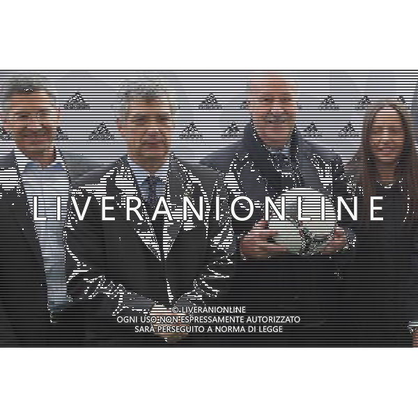 02.12.2011 KIJOW, UKRAINA, (KYIEV), STASION OLIMPISKI (OLYMPIC TADIUM KYIEV) UEFA EURO 2012 PREZENTACJA NOWEJ PILKI ADIDASA. OFICJALNEJ PILKIE EURO 2012 (UEFA EURO 2012 OFICAL BALL PRESENTATION) NZ ANGEL MARIA VILLAR, VICENTE DEL BOSQUE (P) FOTO LUKASZ GROCHALA/CYFRASPORT/NEWSPIX.PL --- Newspix.pl AG ALDO LIVERANI S A S ONLY ITALY *** Local Caption *** www.newspix.pl mail us: info@newspix.pl call us: 0048 022 23 22 222 --- Polish Picture Agency by Ringier Axel Springer Poland