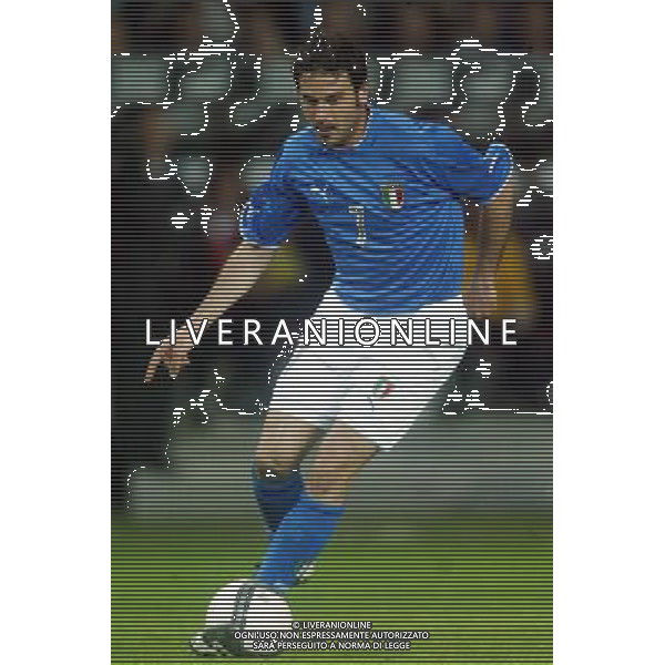 Neuchatel (Svizzera) 30/04/2003 Svizzera - Italia Amichevole nella foto Stefano Fiore Agenzia Aldo Liverani
