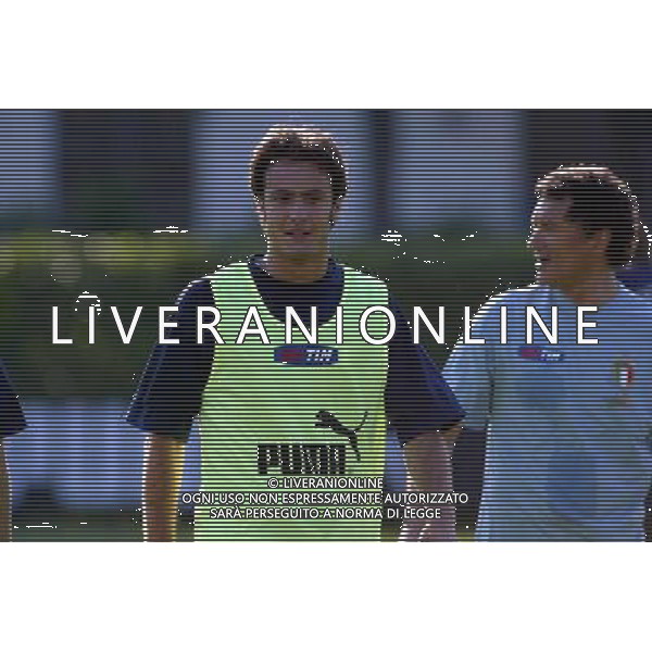 Coverciano (Fi) 19/05/2004 Allenamento della Nazionale Under 21 Nella foto: Gilardino Alberto con Gentile Claudio.* Ph Gianni Nucci/Aldo Liverani