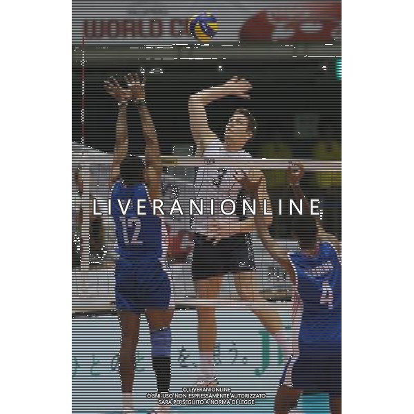 (111203) -- TOKYO , Dec. 3, 2011 () -- Evan Patak (C) of the United States spikes the ball during the match against Cuba at the FIVB Men\'s World Cup in Tokyo, Japan, Dec 3, 2011. United States won 3-2. (/Kenichiro Seki) (jyc) ©photoshot/Agenzia Aldo Liverani Sas - ITALY ONLY - Stati Uniti vs Cuba Pallavolo Coppa del Mondo maschile Volley FIVB di Tokyo, in Giappone, 3 dicembre 2011.