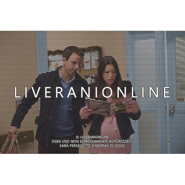 (L-r) SETH MEYERS as Griffin and JESSICA BIEL as Tess in New Line Cinema\'s romantic comedy NEW YEAR\'S EVE a Warner Bros. Pictures release. ©photoshot/Agenzia Aldo Liverani Sas - ITALY ONLY - Scene del Film Cinema commedia romantica \'VIGILIA DI CAPODANNO\' distribuito della Warner Bros.