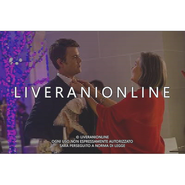 (L-r) JOSH DUHAMEL as Sam and CHERRY JONES as Mrs. Ahern in New Line Cinema\'s romantic comedy NEW YEAR\'S EVE a Warner Bros. Pictures release. ©photoshot/Agenzia Aldo Liverani Sas - ITALY ONLY - Scene del Film Cinema commedia romantica \'VIGILIA DI CAPODANNO\' distribuito della Warner Bros.
