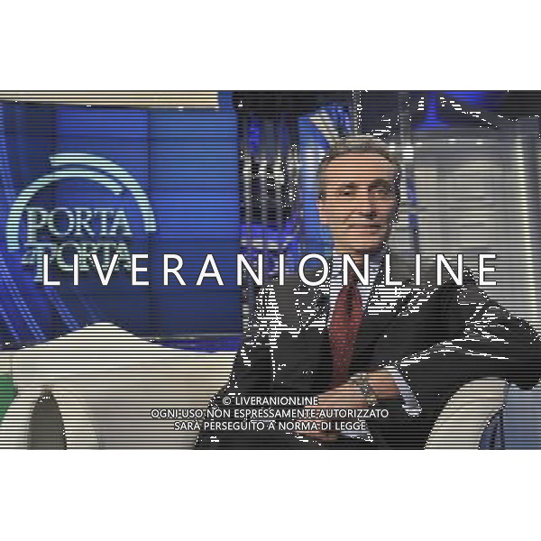IL PRESIDENTE DEL CONSIGLIO MARIO MONTI OSPITE DELLA TRASMISSIONE TELEVISIVA \'PORTA A PORTA\' CONDOTTA DA BRUNO VESPA - ROMA 06/12/2011 NELLA FOTO VITTORIO GRILLI ©CORRADETTI/AGENZIA ALDO LIVERANI SAS