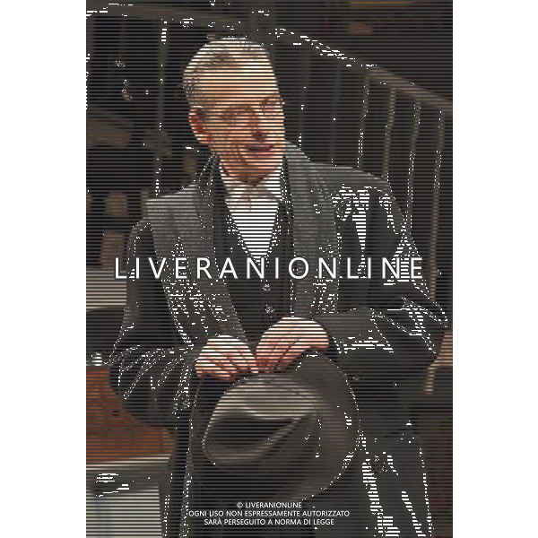 \'The Ladykillers\' cast photocall for new production at the Gielgud Theatre, Shaftesbury Avenue, London - December 5th 2011 This new stage adaptation by Graham Linehan stars - PETER CAPALDI as Professor Marcus, MARCIA WARREN as Mrs Wilberforce, BEN MILLER as Louis, JAMES FLEET as Major Courtney, CLIVE ROWE as One Round and STEPHEN WIGHT as Harry - ©photoshot/Agenzia Aldo Liverani Sas - ITALY ONLY - Photocall di presentazione dello spettacolo teatrale \'The Ladykillers\' per la nuova produzione al Teatro Gielgud, Shaftesbury Avenue, Londra - 5 DICEMBRE 2011