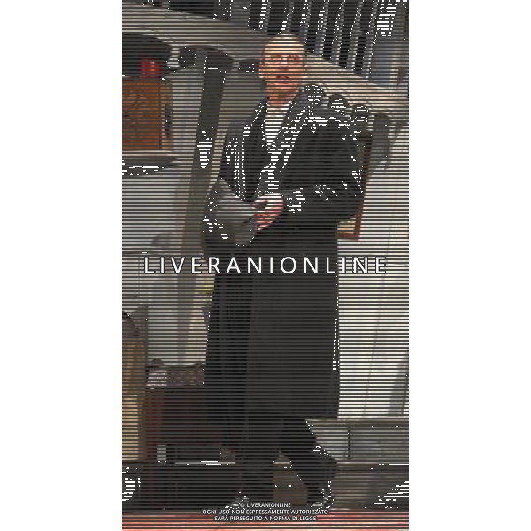 \'The Ladykillers\' cast photocall for new production at the Gielgud Theatre, Shaftesbury Avenue, London - December 5th 2011 This new stage adaptation by Graham Linehan stars - PETER CAPALDI as Professor Marcus, MARCIA WARREN as Mrs Wilberforce, BEN MILLER as Louis, JAMES FLEET as Major Courtney, CLIVE ROWE as One Round and STEPHEN WIGHT as Harry - ©photoshot/Agenzia Aldo Liverani Sas - ITALY ONLY - Photocall di presentazione dello spettacolo teatrale \'The Ladykillers\' per la nuova produzione al Teatro Gielgud, Shaftesbury Avenue, Londra - 5 DICEMBRE 2011