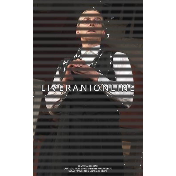 \'The Ladykillers\' cast photocall for new production at the Gielgud Theatre, Shaftesbury Avenue, London - December 5th 2011 This new stage adaptation by Graham Linehan stars - PETER CAPALDI as Professor Marcus, MARCIA WARREN as Mrs Wilberforce, BEN MILLER as Louis, JAMES FLEET as Major Courtney, CLIVE ROWE as One Round and STEPHEN WIGHT as Harry - ©photoshot/Agenzia Aldo Liverani Sas - ITALY ONLY - Photocall di presentazione dello spettacolo teatrale \'The Ladykillers\' per la nuova produzione al Teatro Gielgud, Shaftesbury Avenue, Londra - 5 DICEMBRE 2011