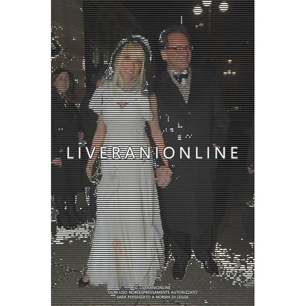 MILANO 7/12/2011 PRIMA DELLA SCALA NELLA FOTO ALESSANDRO CECCHI PAONE E SABRINA NEGRI FOTO ROMANO/AG ALDO LIVERANI